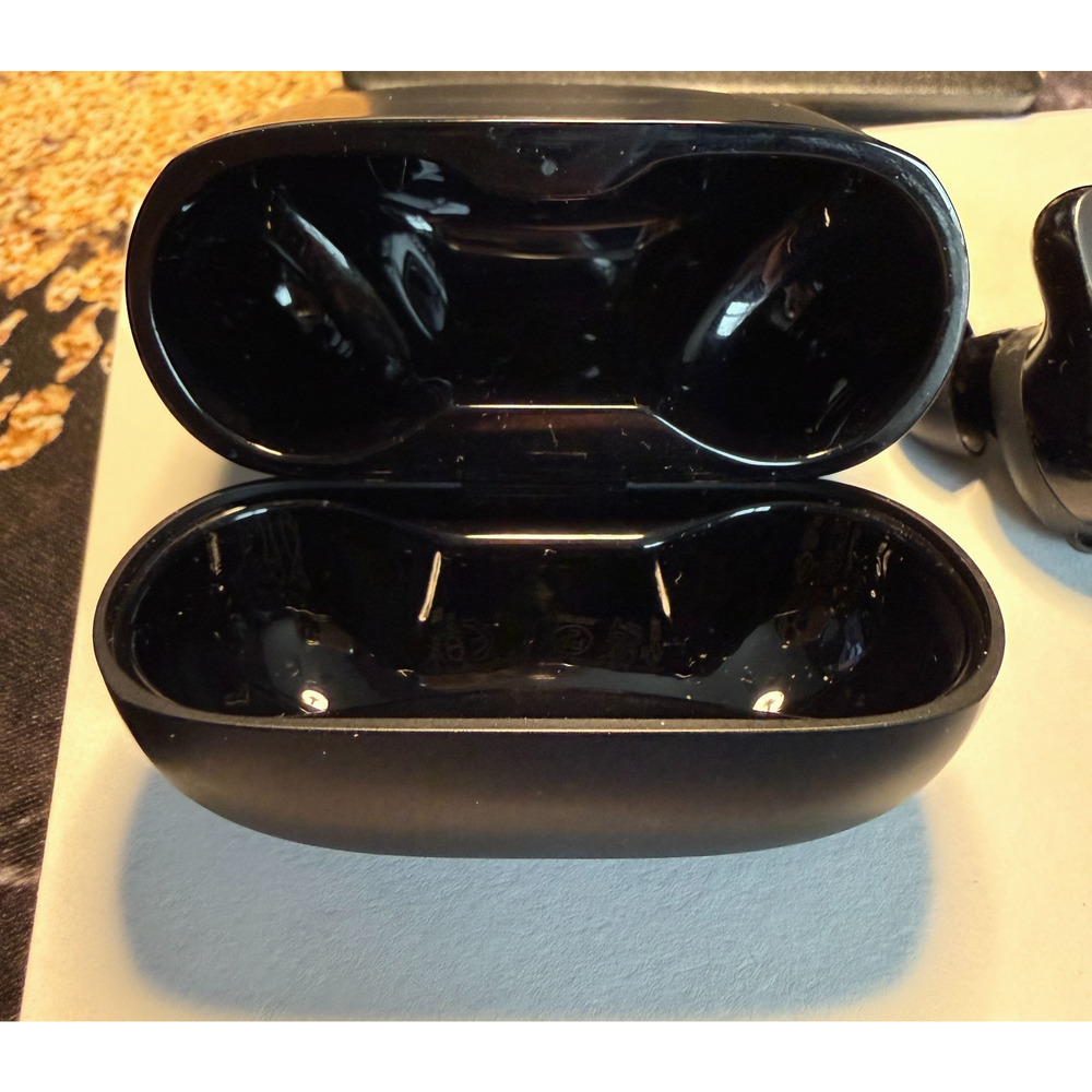 Bose QuietComfort Ultra Wireless Bluetooth Earbuds Black with All Components - Picture 4 of 11